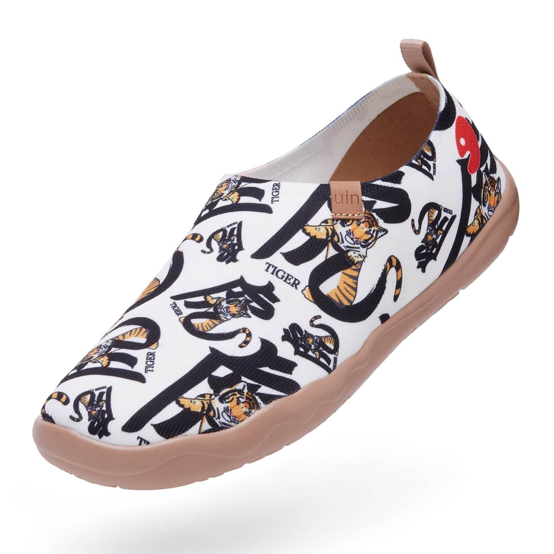 UIN Footwear Men Tiger in Calligraphy Toledo I Men Canvas loafers