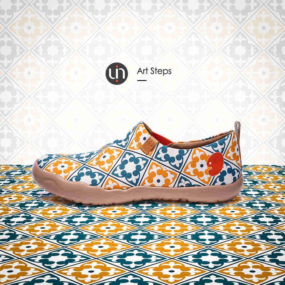 UIN Footwear Women ART STEPS Canvas loafers