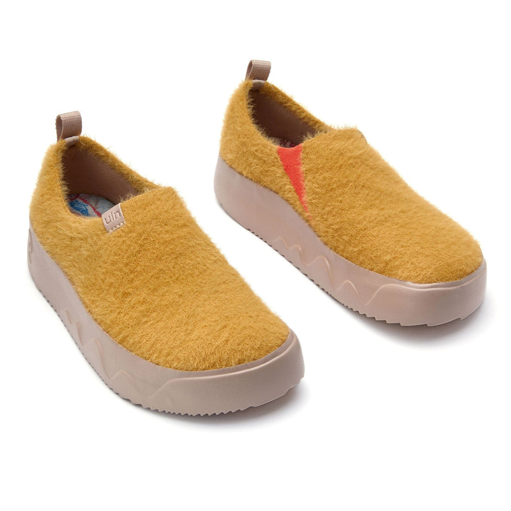 UIN Footwear Women Curry Toledo IX Women Canvas loafers